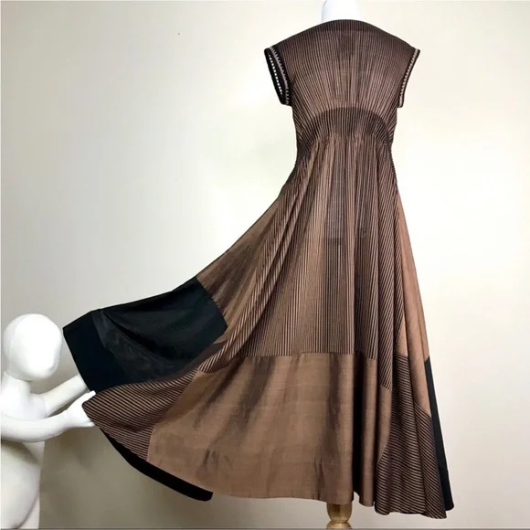 SWGT Very. Elegant Brown Striped Dress - Picture 2 of 7